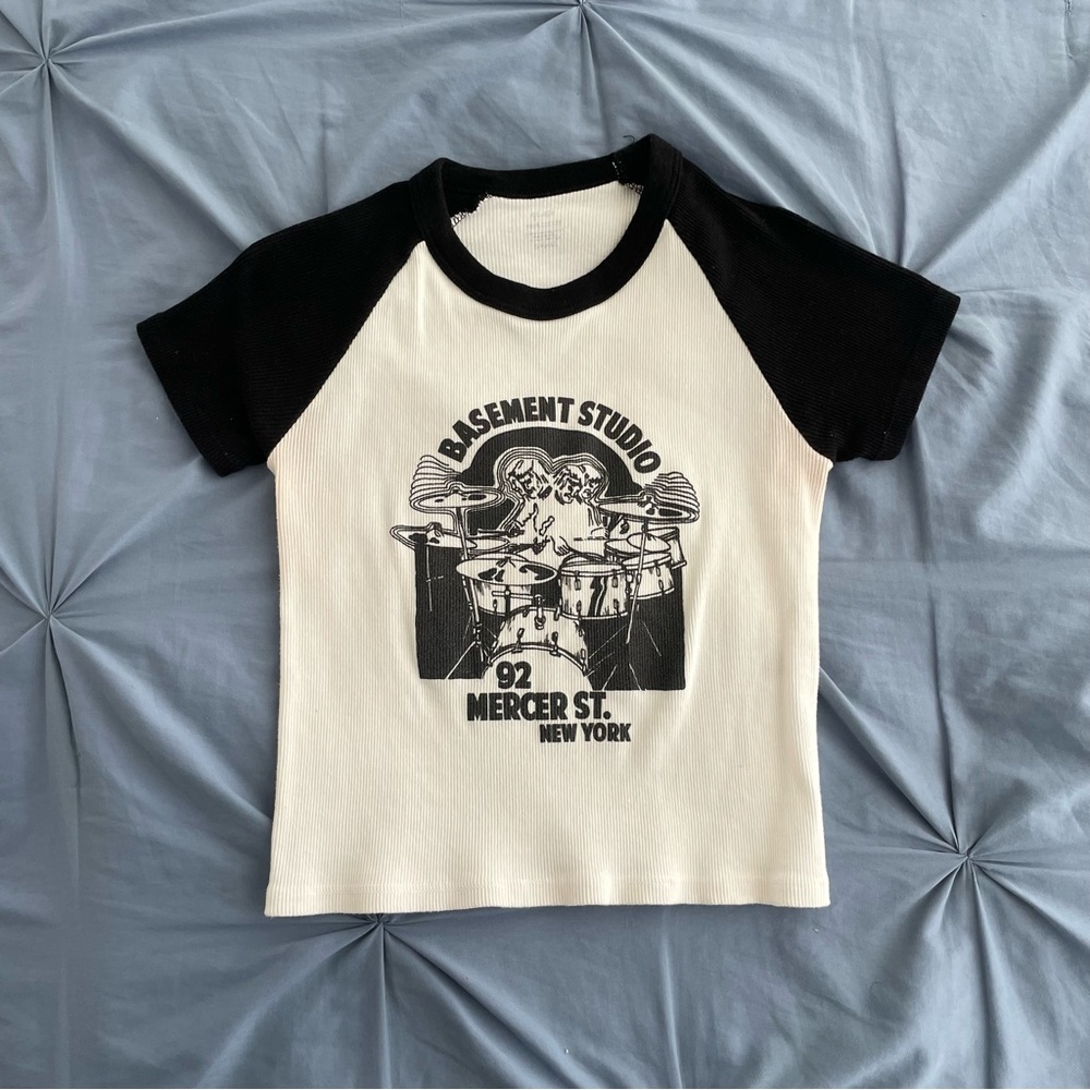 Brandy Melville baby tee